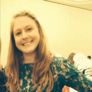 Meet your Posher, Lauren